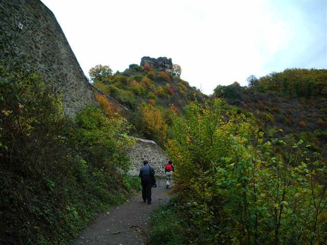 051022 (35) FRA Berg Eltz.JPG (73068 bytes)