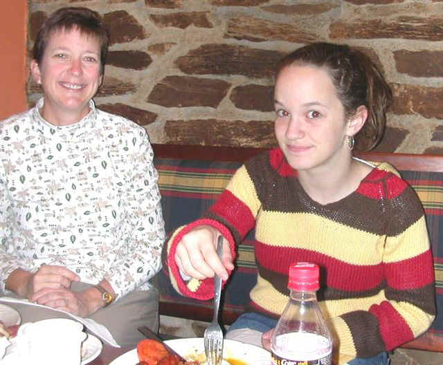 02b27001 SNN BJ Lauren Macroom.jpg (80429 bytes)