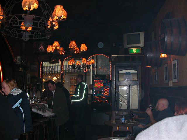 071120 (15) AMS.JPG (51829 bytes)