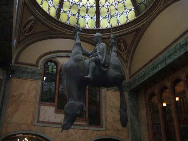 080222 (18n0) PRG Horse.JPG (60346 bytes)